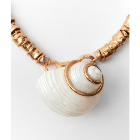 ZARA Shell Necklace - Picture 5 of 14